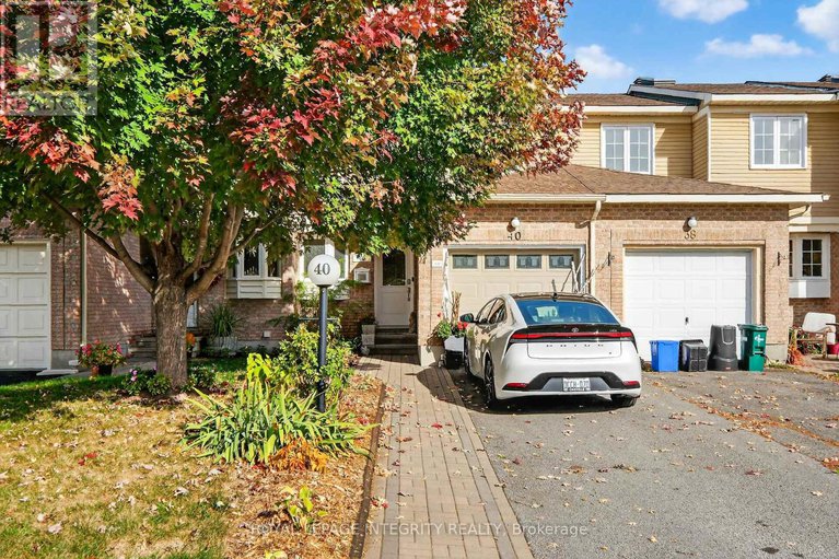 29013773/40-shadetree-crescent/borden-farmstewart-farmcarleton-heightsparkwood-hills/ottawa/ontario/K2E7R2_1