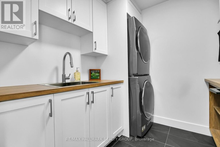 29464753/2167-rice-avenue/woodroffe/ottawa/ontario/K2A0C5_30