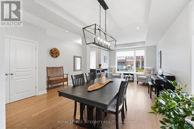 29623977/211-cooks-mill-crescent/riverside-south/ottawa/ontario/K1V2N1_7