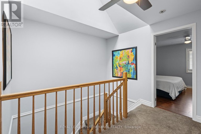 29606719/219-switzer-avenue/westborohampton-park/ottawa/ontario/K1Z7H8_20