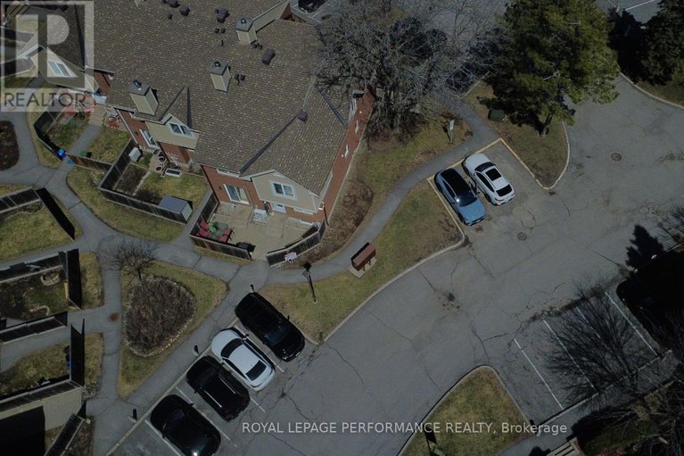 29638875/110-1770-cabaret-lane/fallingbrookpineridge/ottawa/ontario/K4A2G1_41