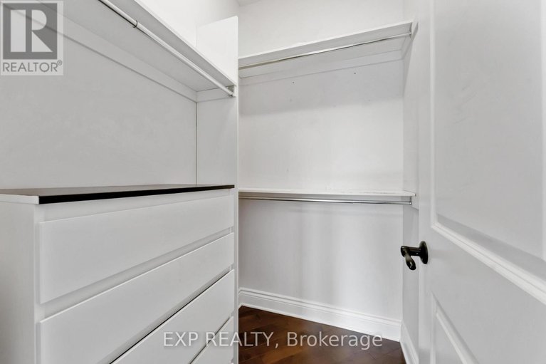 29244577/6984-lakes-park-drive/greely/ottawa/ontario/K4P1P1_29