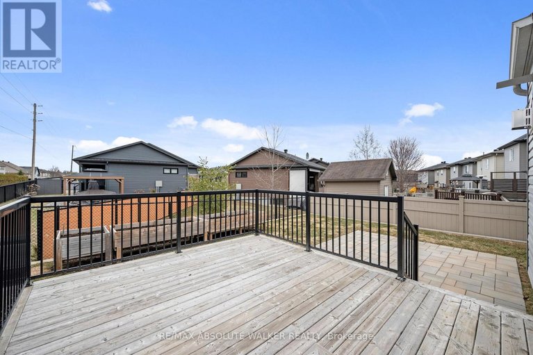 29606716/272-sterling-street/clarencerockland-twp/clarence-rockland/ontario/K4K0H9_31