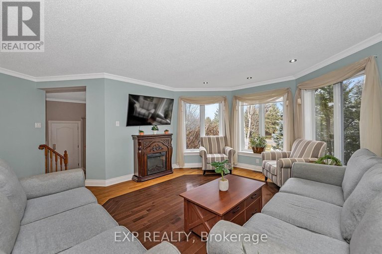 29132948/60-pioneer-drive/north-grenville-twp-kemptville-south/north-grenville/ontario/K0G1J0_7