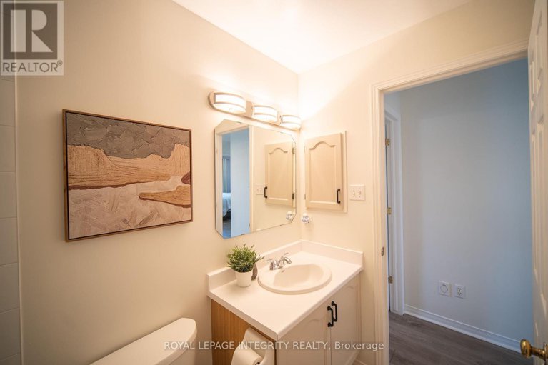28813806/632-valin-street/fallingbrookgardenway-south/ottawa/ontario/K4A3S9_32