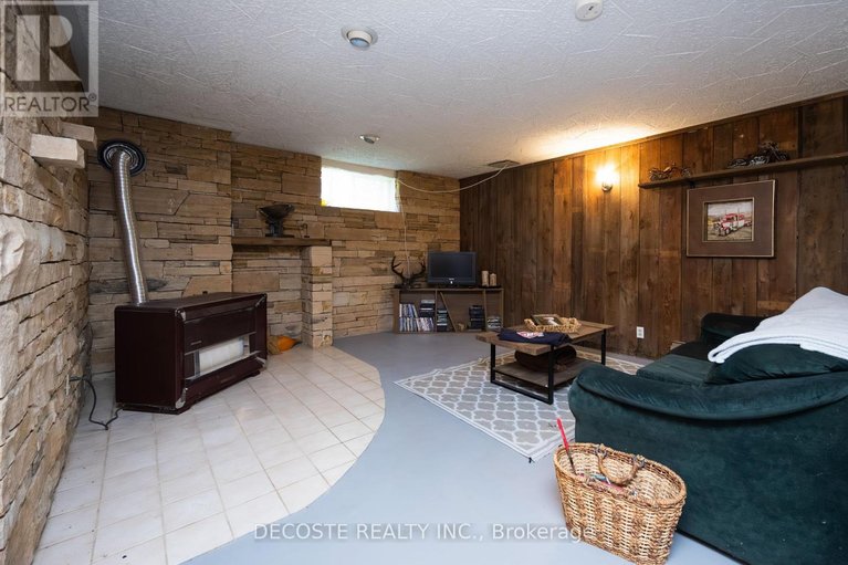 29677834/21410-county-10-road/north-glengarry-lochiel-twp/north-glengarry/ontario/K0C1A0_25