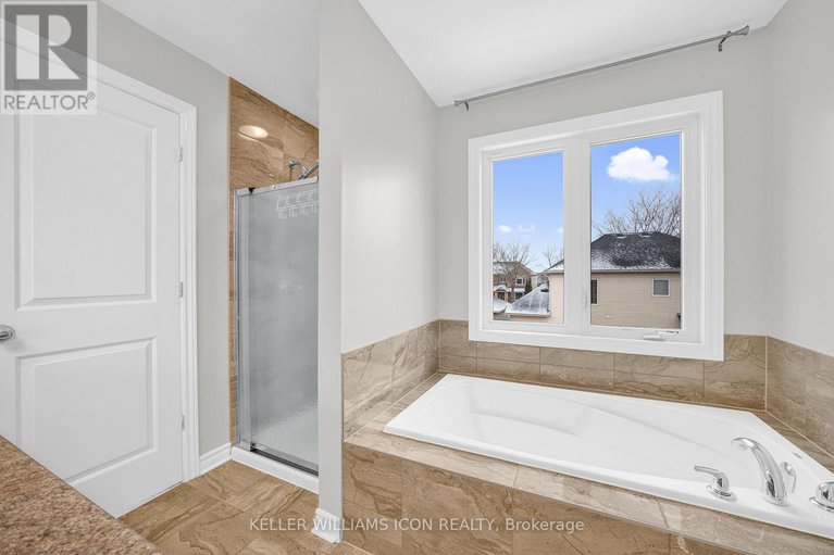 29157770/3491-woodroffe-avenue/strandherd/ottawa/ontario/K2G7A6_24