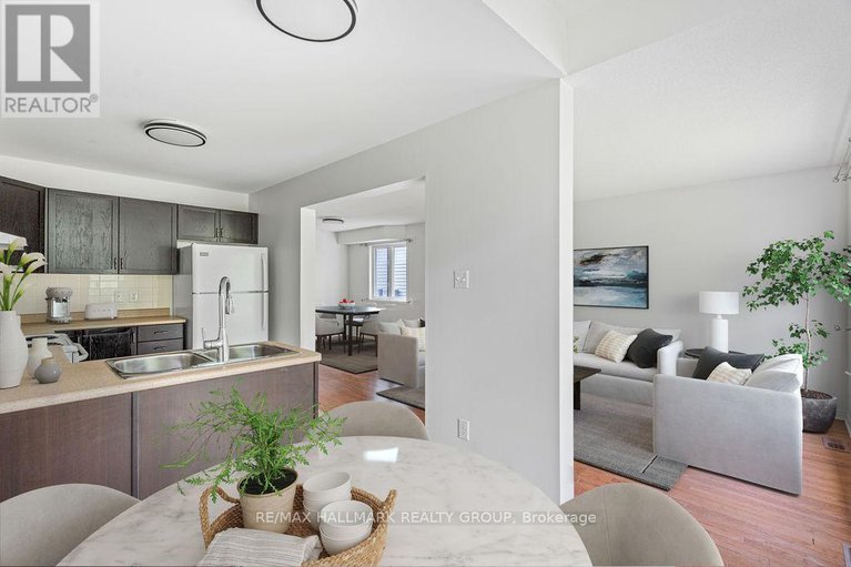 28555725/217-vision-street/riverside-southgloucester-glen/ottawa/ontario/K4M0B5_14