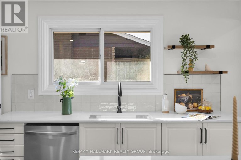 29002319/26-spring-garden-avenue/meadowlandscrestview/ottawa/ontario/K2G3B4_12
