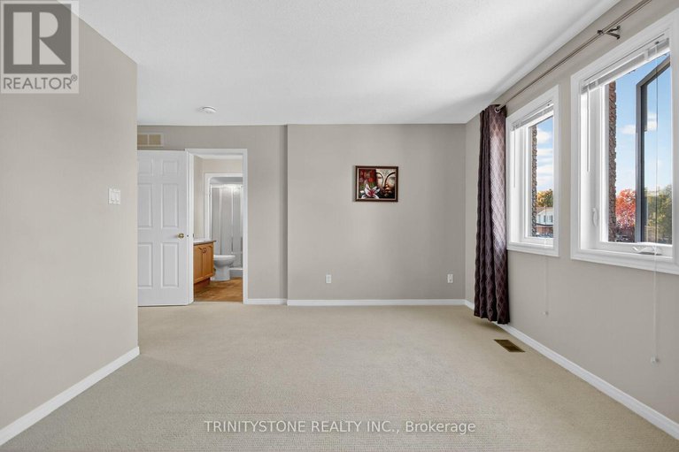 29076589/11-whalings-circle/stittsville-central/ottawa/ontario/K2S1S4_30