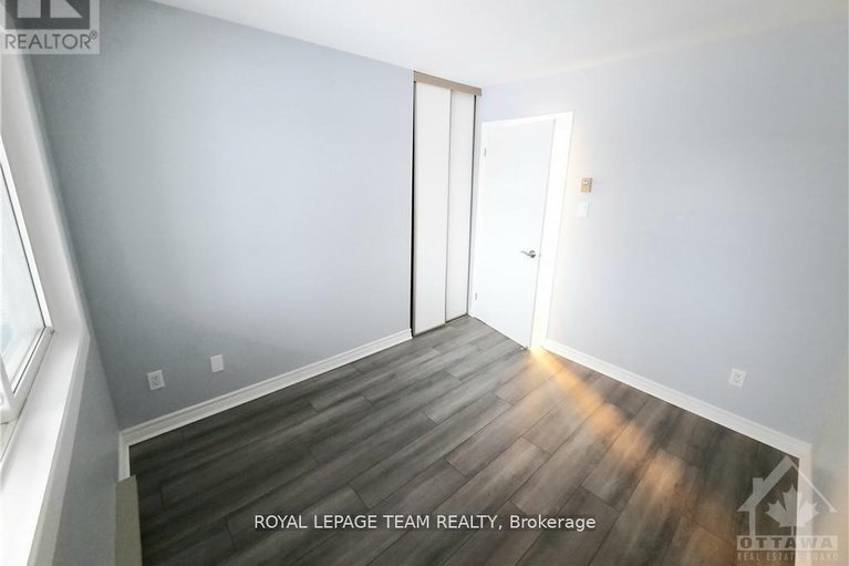 29155786/213-316-lorry-greenberg-drive/hunt-club-parkgreenboro/ottawa/ontario/K1T2P4_12