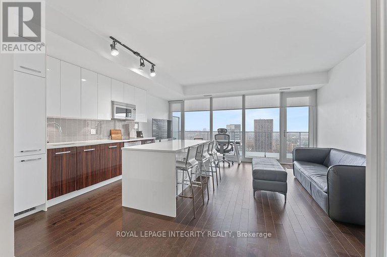 29110736/1908-111-champagne-avenue-s/west-centre-town/ottawa/ontario/K1S5V3_14