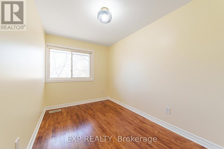 29672754/1518-lepage-avenue/carlington/ottawa/ontario/K1Z8C9_13