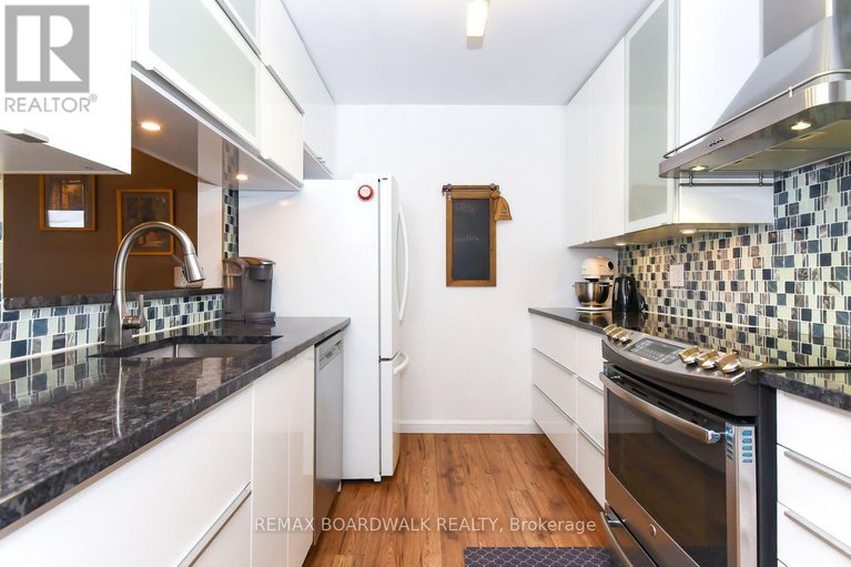 29263672/418-260-brittany-drive/viscount-alexander-park/ottawa/ontario/K1K4M2_16