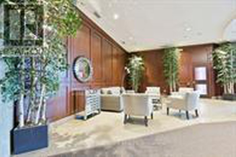 28713379/1704-234-rideau-street/sandy-hill/ottawa/ontario/K1N0A9_4