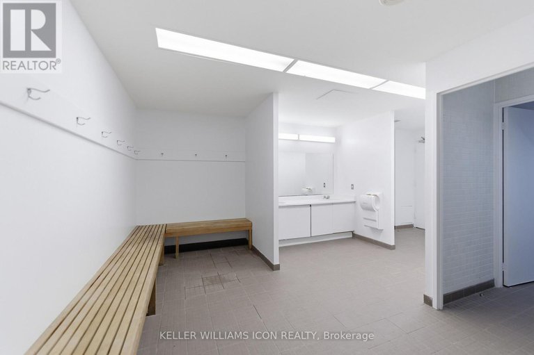 29399608/1011-2760-carousel-crescent/emerald-woodssawmill-creek/ottawa/ontario/K1T2N4_48