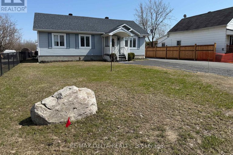 28215127/213-longueuil-street/lorignal/champlain/ontario/K0B1K0_1