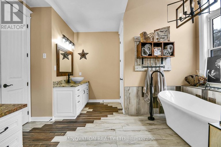 29582623/270-maclarens-side-road/woodlawnmaclarens-landingkilmaurs/ottawa/ontario/K0A3M0_26