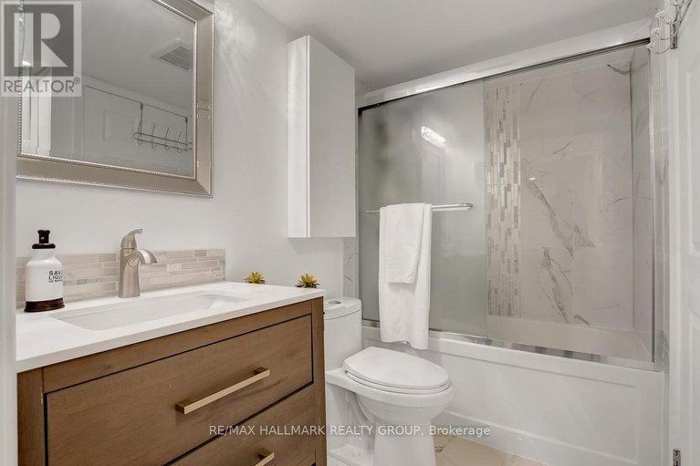 28859548/504-222-guigues-avenue/lower-townbyward-market/ottawa/ontario/K1N5J2_30