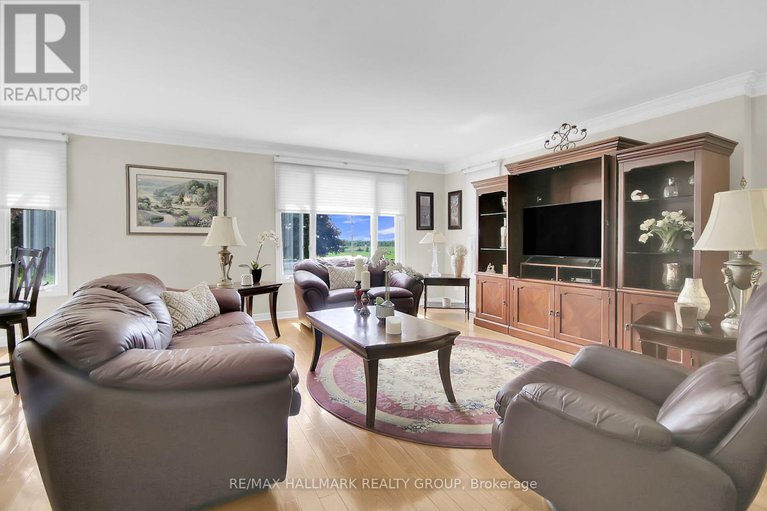28655668/1721-carsonby-road-e/manotick-south-to-roger-stevens/ottawa/ontario/K0A2E0_16