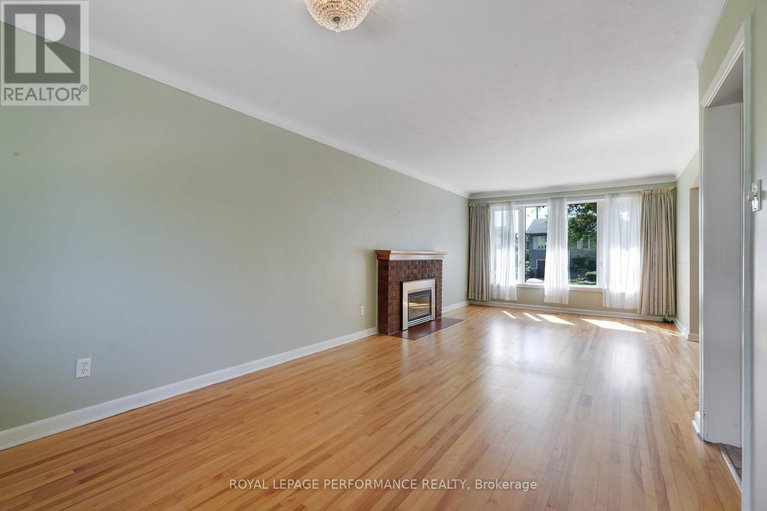 28864113/773-fairdale-avenue/elmvale-acres/ottawa/ontario/K1G1X6_9
