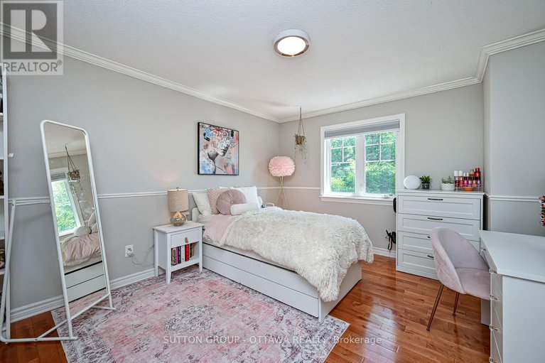 28623139/329-west-ridge-drive/stittsville-south/ottawa/ontario/K2S2G7_33