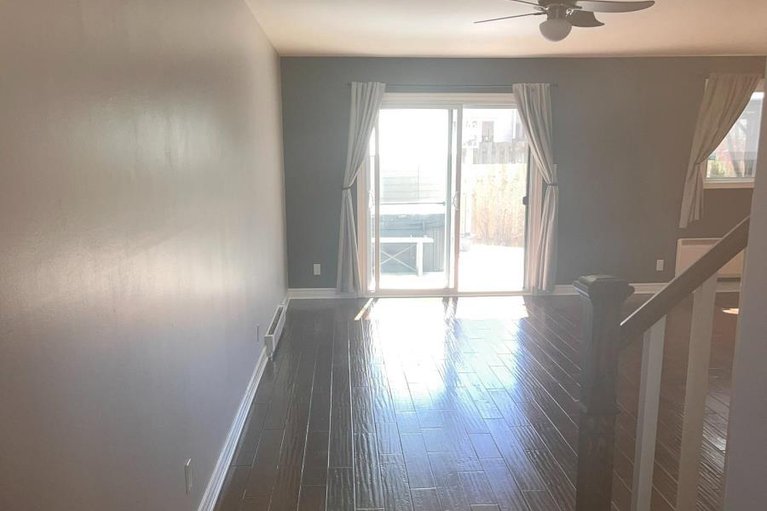 29658665/87-grady-crescent/sheahan-estatestrend-village/ottawa/ontario/K2H5S2_2