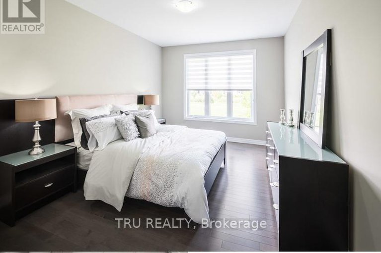 29298216/38-billings-avenue-w/iroquois/south-dundas/ontario/K0E1K0_10