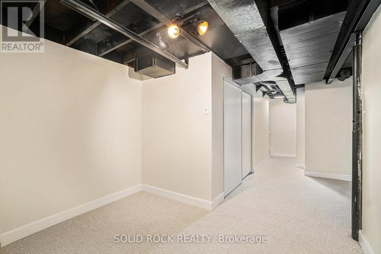 28504129/33-thistledown-court/pheasant-run/ottawa/ontario/K2J1N1_26