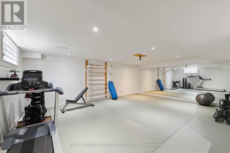 29225347/612-besserer-street/sandy-hill/ottawa/ontario/K1N6C9_33