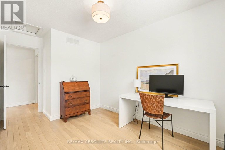 29527722/23-riverbank-court/stittsville-central/ottawa/ontario/K2S1V7_23