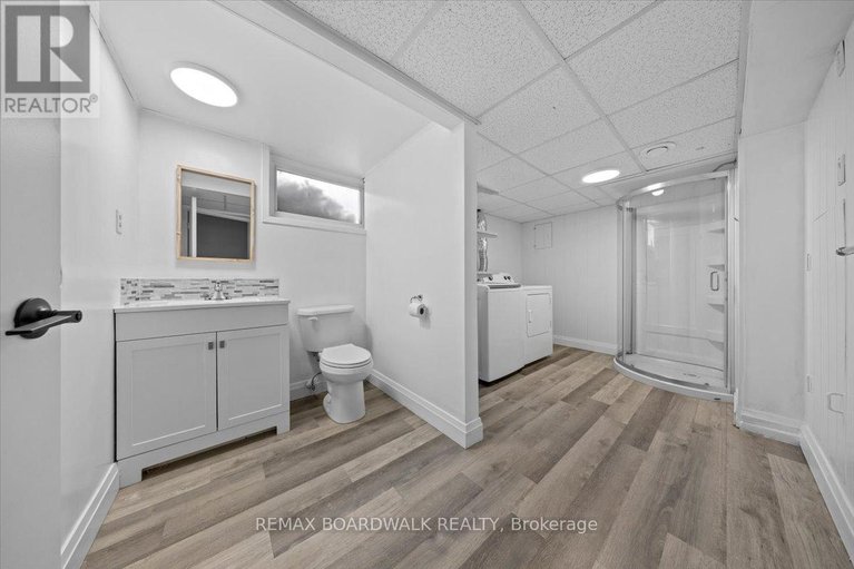 29447126/21-turtleback-way-drive/stittsville-south/ottawa/ontario/K2S1P8_65