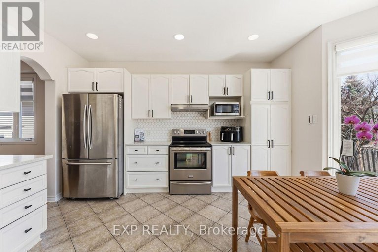 29674705/3-shining-star-circle/stittsville-south/ottawa/ontario/K2S2B5_17