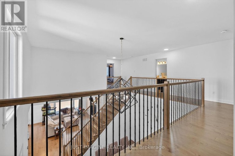 29583767/32-edenbridge-court/mer-bleuebradley-estatesanderson-park/ottawa/ontario/K1W0P1_36