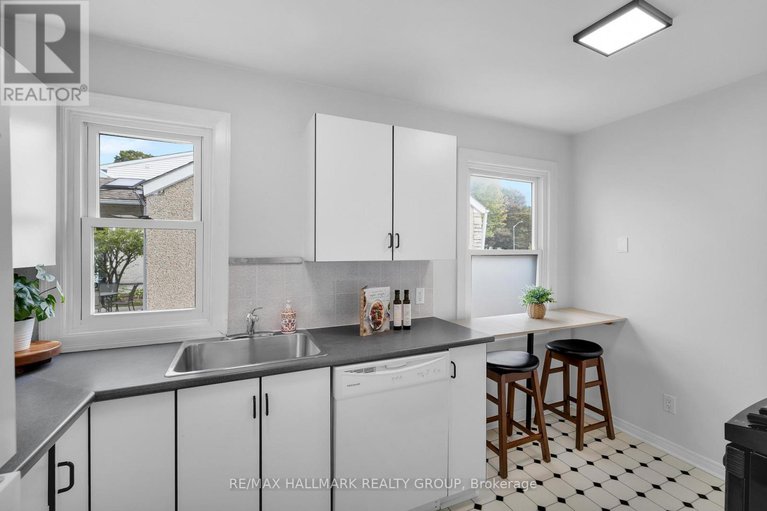 28812431/145-crerar-avenue/carlington/ottawa/ontario/K1Z7P4_7