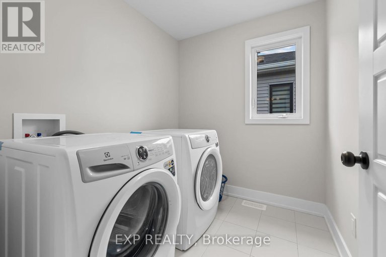 28622756/288-billrian-crescent-s/stittsville-north/ottawa/ontario/K2S3A4_23