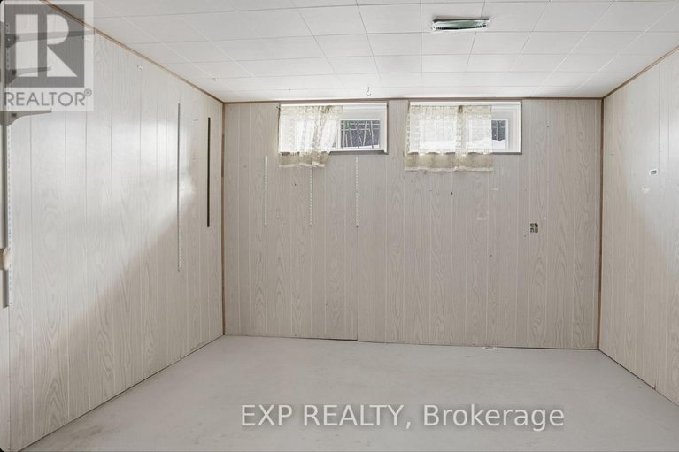 29285178/20-wallford-way/city-viewskylinefisher-heightsparkwood-hills/ottawa/ontario/K2E6B4_32