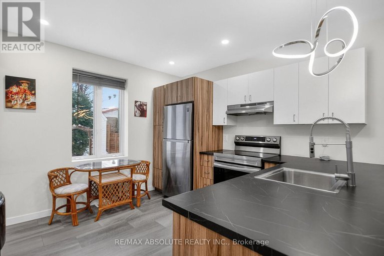 29171817/147-longpre-street/vanier/ottawa/ontario/K1L7J5_8