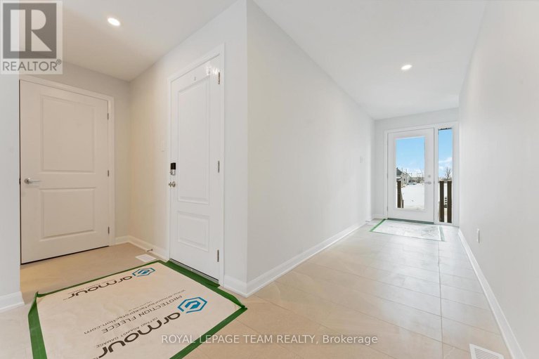 28311448/718-jennie-trout-terrace/morgans-grantsouth-march/ottawa/ontario/K2W0M5_2