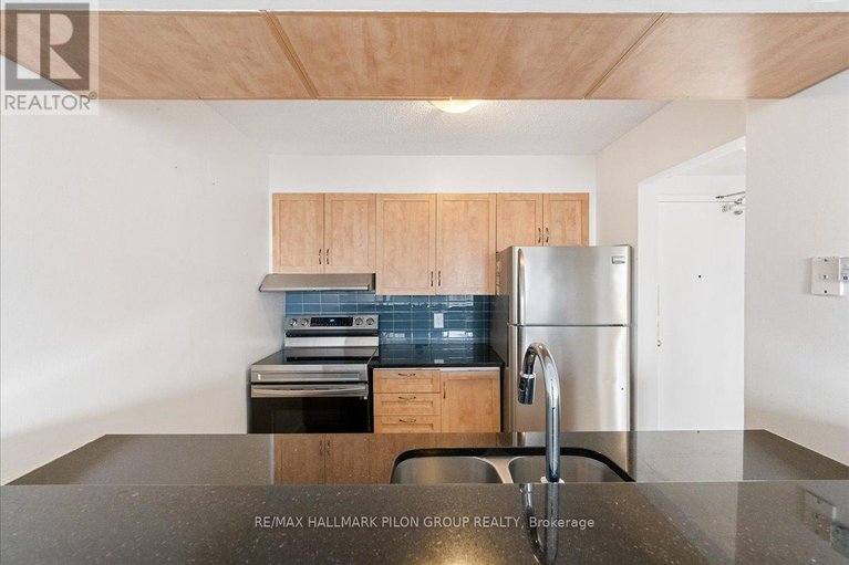 29451264/902-154-nelson-street/lower-town/ottawa/ontario/K1N7R5_5