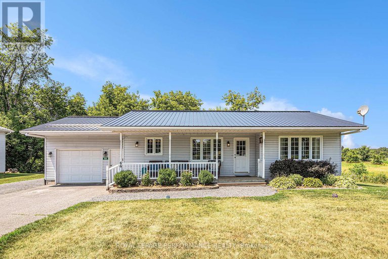 28804452/66-front-street/finch/north-stormont/ontario/K0C1K0_2