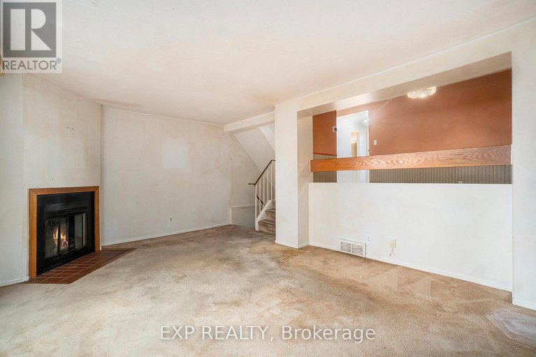 28974876/c-1699c-lamoureux-drive/queenswood-heights-south/ottawa/ontario/K1E2N3_4