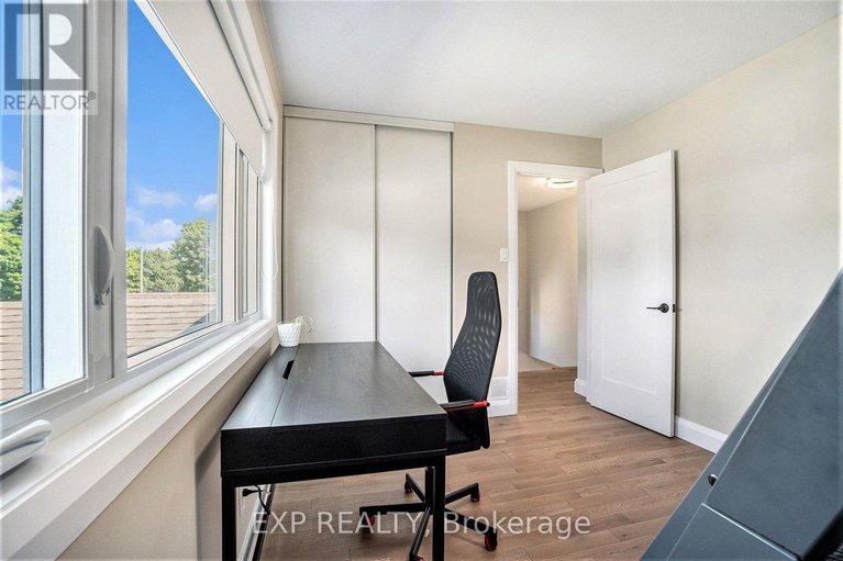 28647079/680-mathieu-way/fallingbrookpineridge/ottawa/ontario/K4A2R4_23