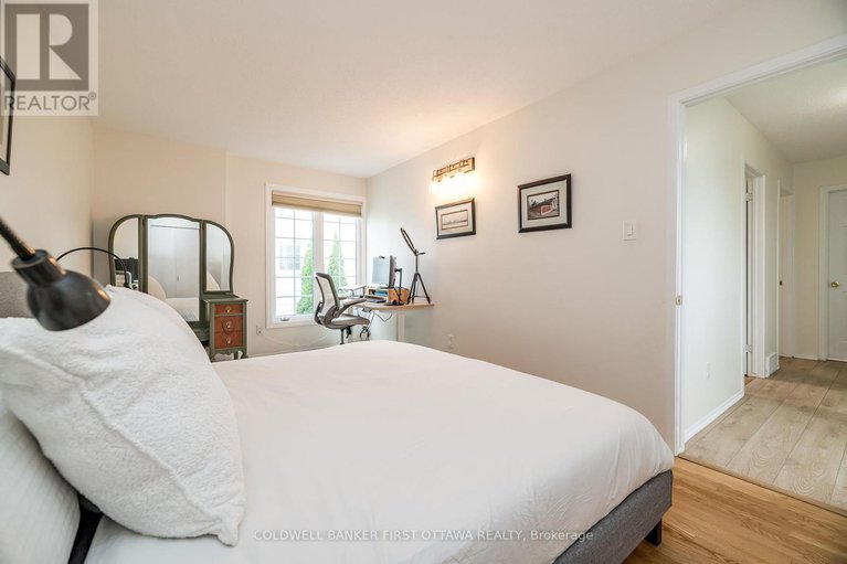 28497718/55-345-kintyre-private/carleton-square/ottawa/ontario/K2C3M6_18
