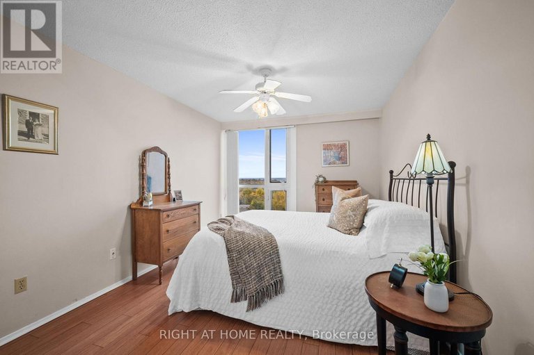 29036867/1006-1025-richmond-road/woodroffe/ottawa/ontario/K2B8G8_25