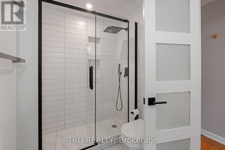 29114347/12-apache-crescent/city-viewskylinefisher-heightsparkwood-hills/ottawa/ontario/K2E6H7_31