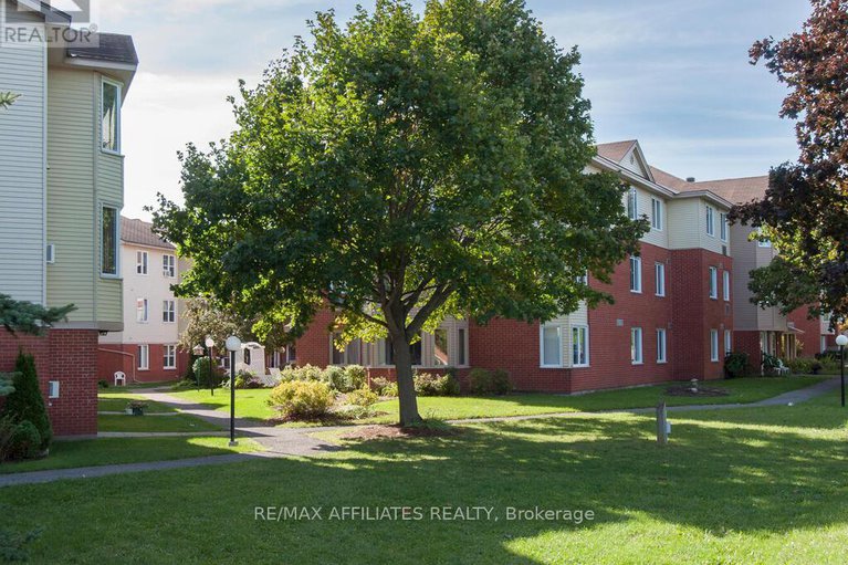 29059313/137-848-seyton-drive/westcliffe-estates/ottawa/ontario/K2H9G6_34