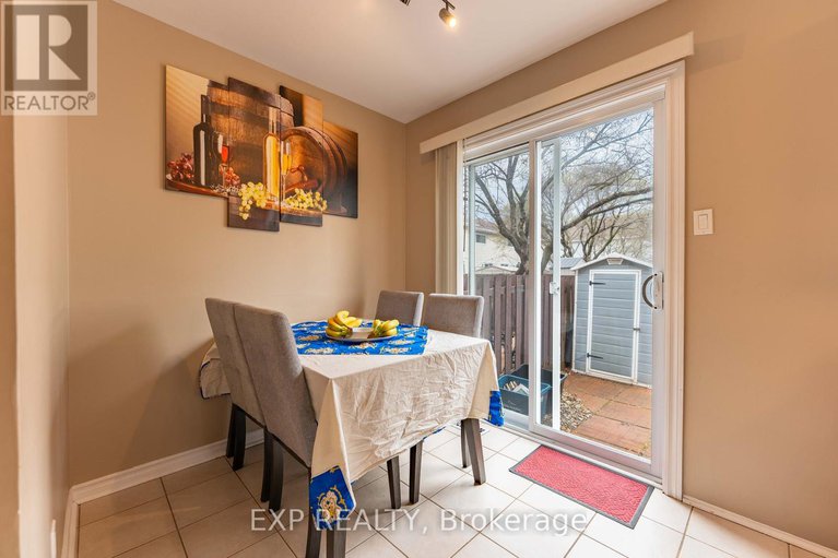 28250055/15-1979-greenvale-lane/chateauneuf/ottawa/ontario/K1C6E4_11