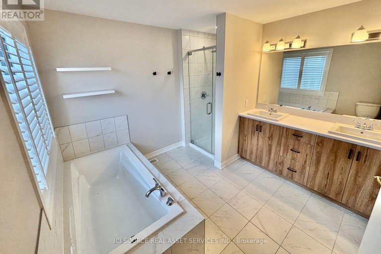 28905249/106-equitation-circle/goulbourn-twp-from-franktown-rdsouth-to-rideau/ottawa/ontario/K0A2Z0_21