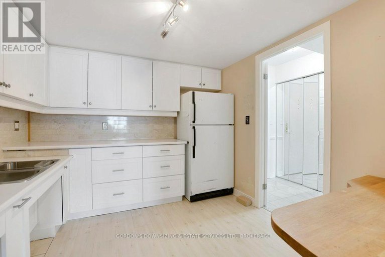 29600796/103-3099-carling-avenue/bayshore/ottawa/ontario/K2H5A6_14